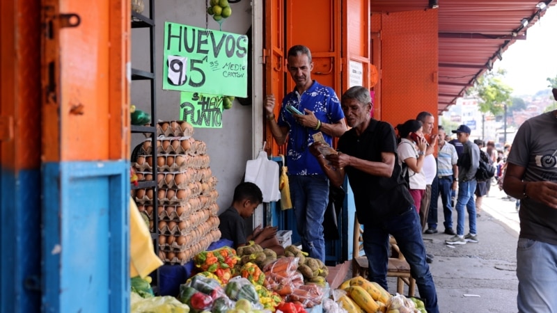 Venezuela is at risk of accelerating inflation by stopping depreciating the currency