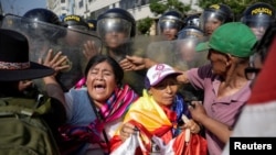 Unions and social organizations protest within the framework of the APEC summit in Lima