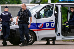 A man kills 5 people next to a refugee camp in northern France and surrenders to the Police