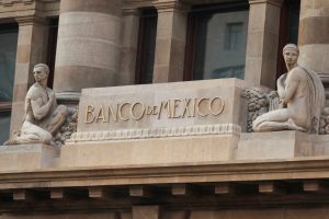 Banxico will discuss a 50-point cut in February depending on the environment: Heath