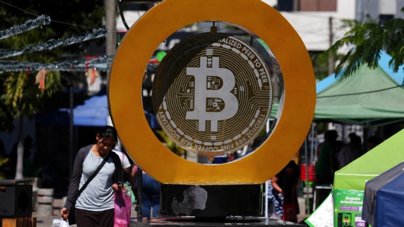 El Salvador will continue buying bitcoins, after agreement with the IMF