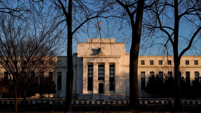 Federal Reserve would cut key rate, but consumers may not see big benefits in the short term