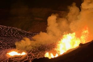 Hawaii's Kilauea Volcano Erupts, Ejecting Columns of Lava