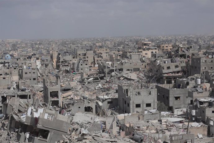 Archive - Buildings destroyed by the Israeli Army's bombing of the city of Khan Yunis, in the south of the Gaza Strip (archive)