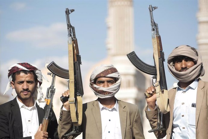 File - Archive image of Houthi rebels in Yemen.