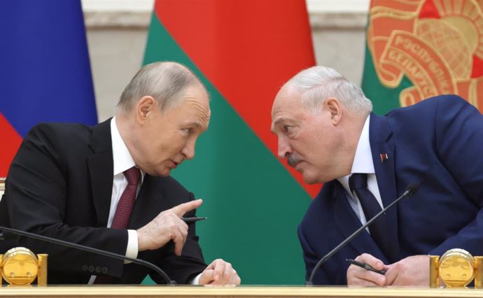 Vladimir Putin and Alexander Lukashenko.