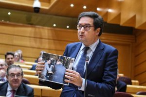 Óscar López disembarks in Madrid with the motto "It has to be done"