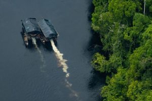 Poisoned treasure? The effects of illegal gold extraction in the Peruvian Amazon