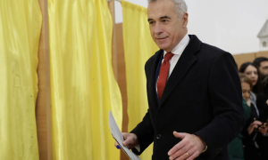 Romania reissues a pro-European coalition government and avoids the extreme right of the pro-Russian Calin Georgescu