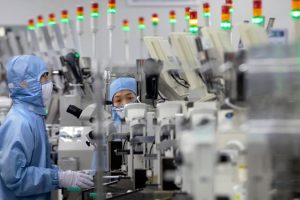 The US will block the sale of cutting-edge chip manufacturing equipment to China