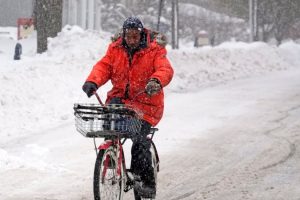 US Great Lakes region recovers after snowfalls, but more are on the way