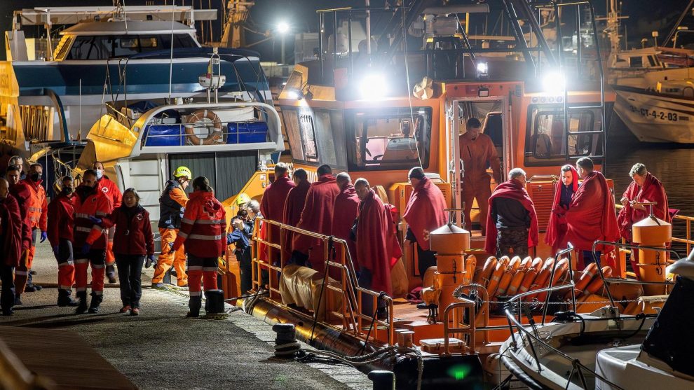 What we know and what we don't about the sinking of the Russian cargo ship 'Ursa Major' off the Spanish coast