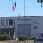 An inmate at the French prison in Arles takes several employees hostage