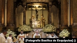 The Basilica of Esquipulas, in Guatemala, protects the venerated image of the Black Christ. [Fotografía Basílica de Esquipulas]