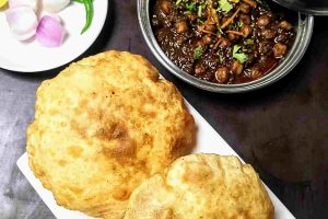 Chole bhature: a typical Indian dish full of flavor