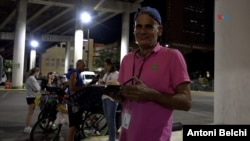 Cuban Hanoi Mares, 52, has been living on the streets for three years. (Photo: Antoni Belchi / VOA)