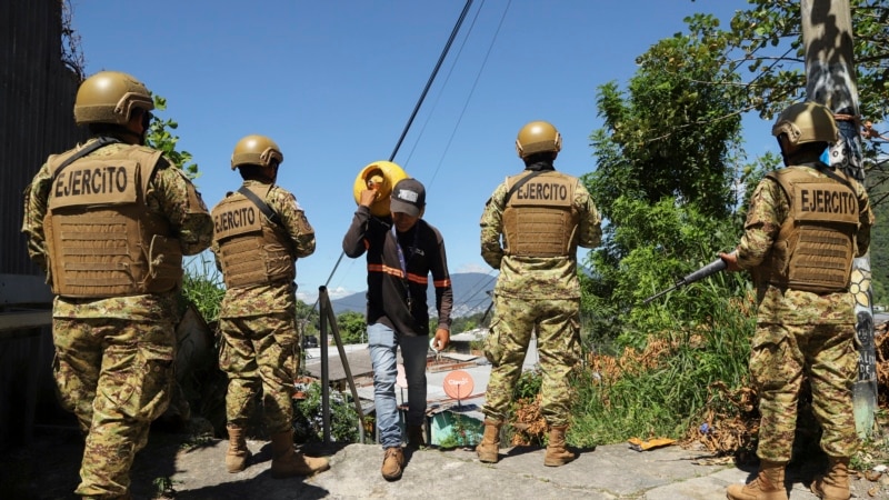 Salvadoran naval force seizes shipment of 4.3 tons of cocaine on the high seas