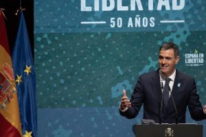 Sánchez warns of the “totalitarian” impulse that Musk leads in the event for Franco's death: “It can happen again”