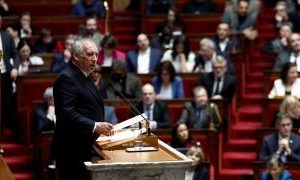 The French prime minister, willing to review the pension reform to avoid censure from the socialists