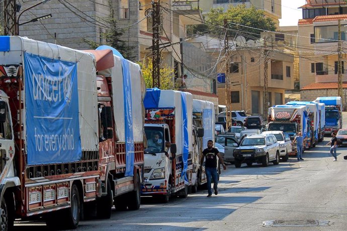 Archive - A convoy of the World Food Program (WFP) in Lebanon