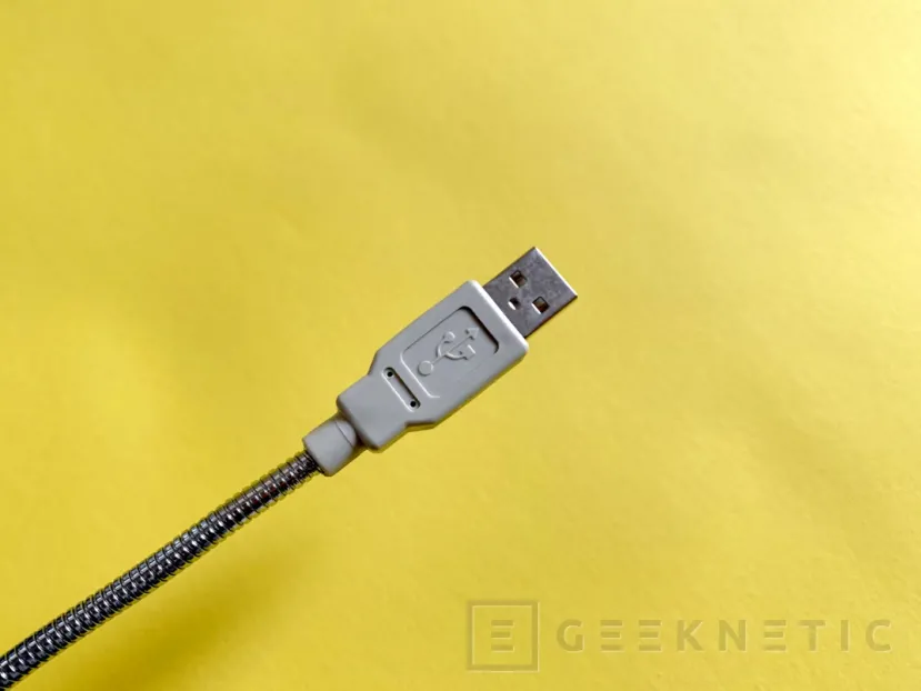 Geeknetic Types of USB Connectors. Complete Guide 1