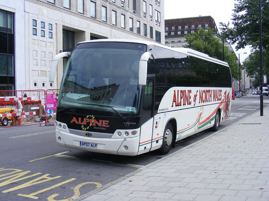 Coach crash in Swiss Alps: several Dutch tourists killed