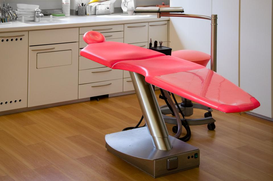 UK dentists report rise in young people grinding their teeth